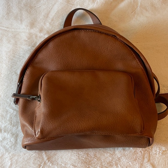 Universal Thread Handbags - Brown leather backpack